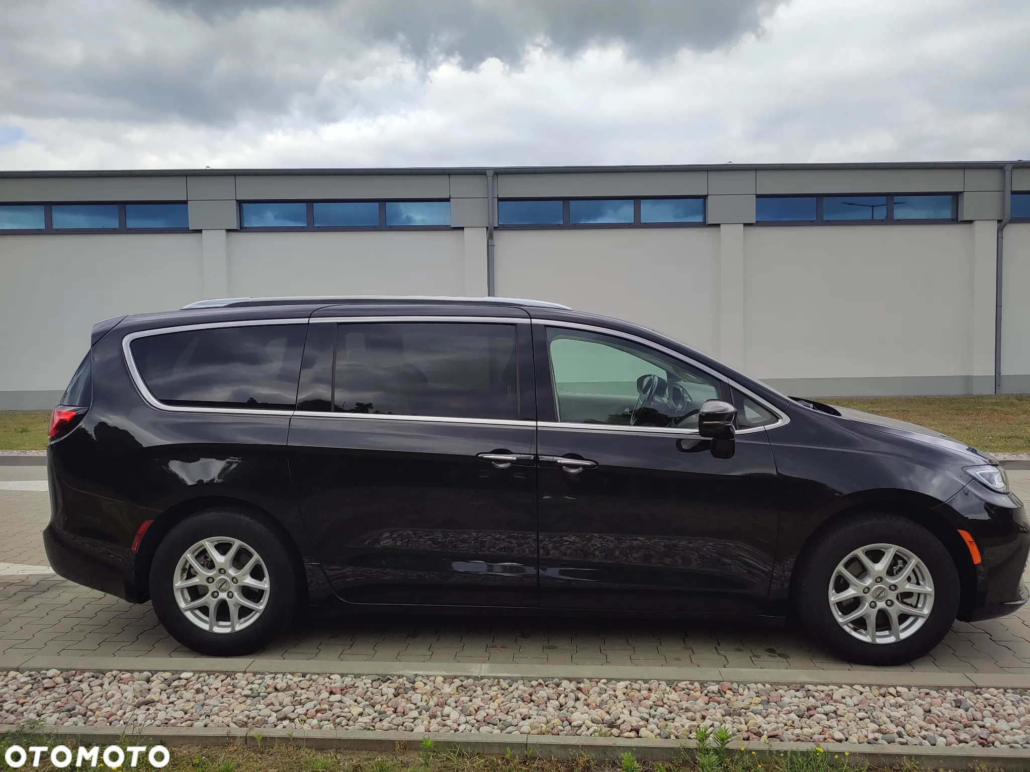 Chrysler Pacifica - 6