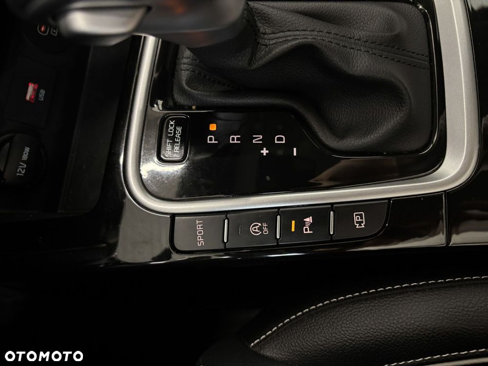 Kia Ceed 1.5 T-GDI Tribute DCT - 24