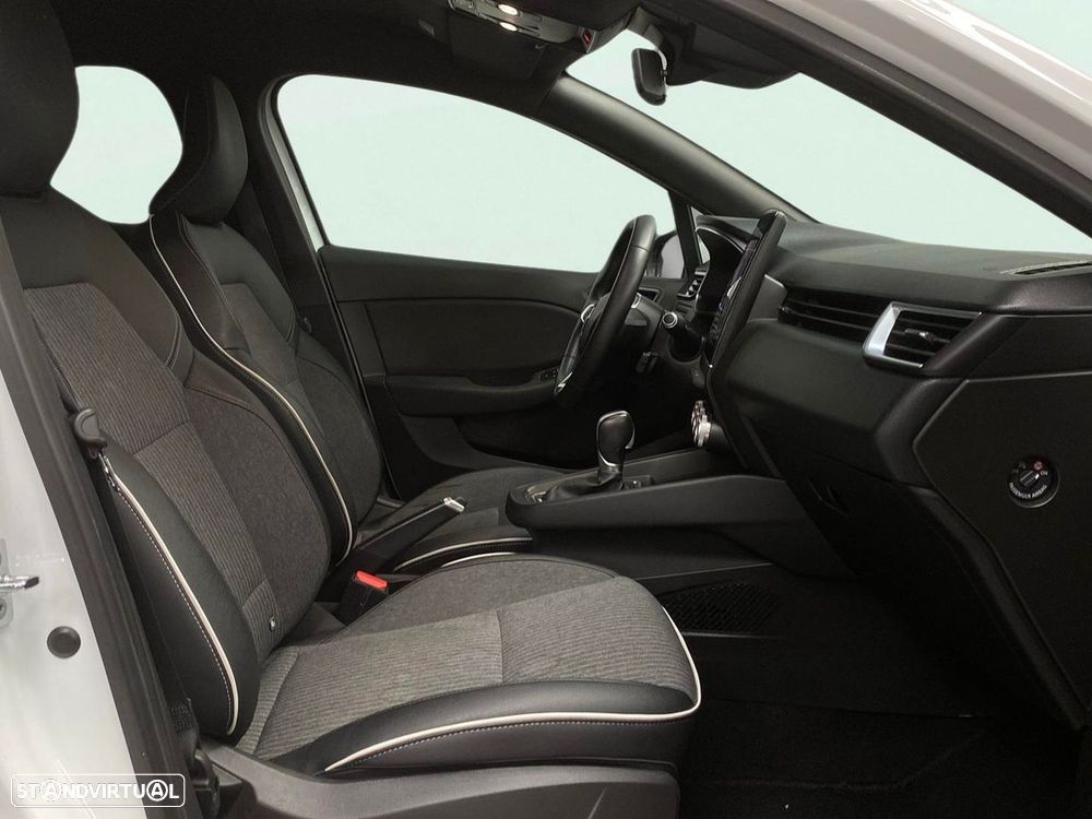 Renault Clio 1.6 E-Tech Exclusive - 17