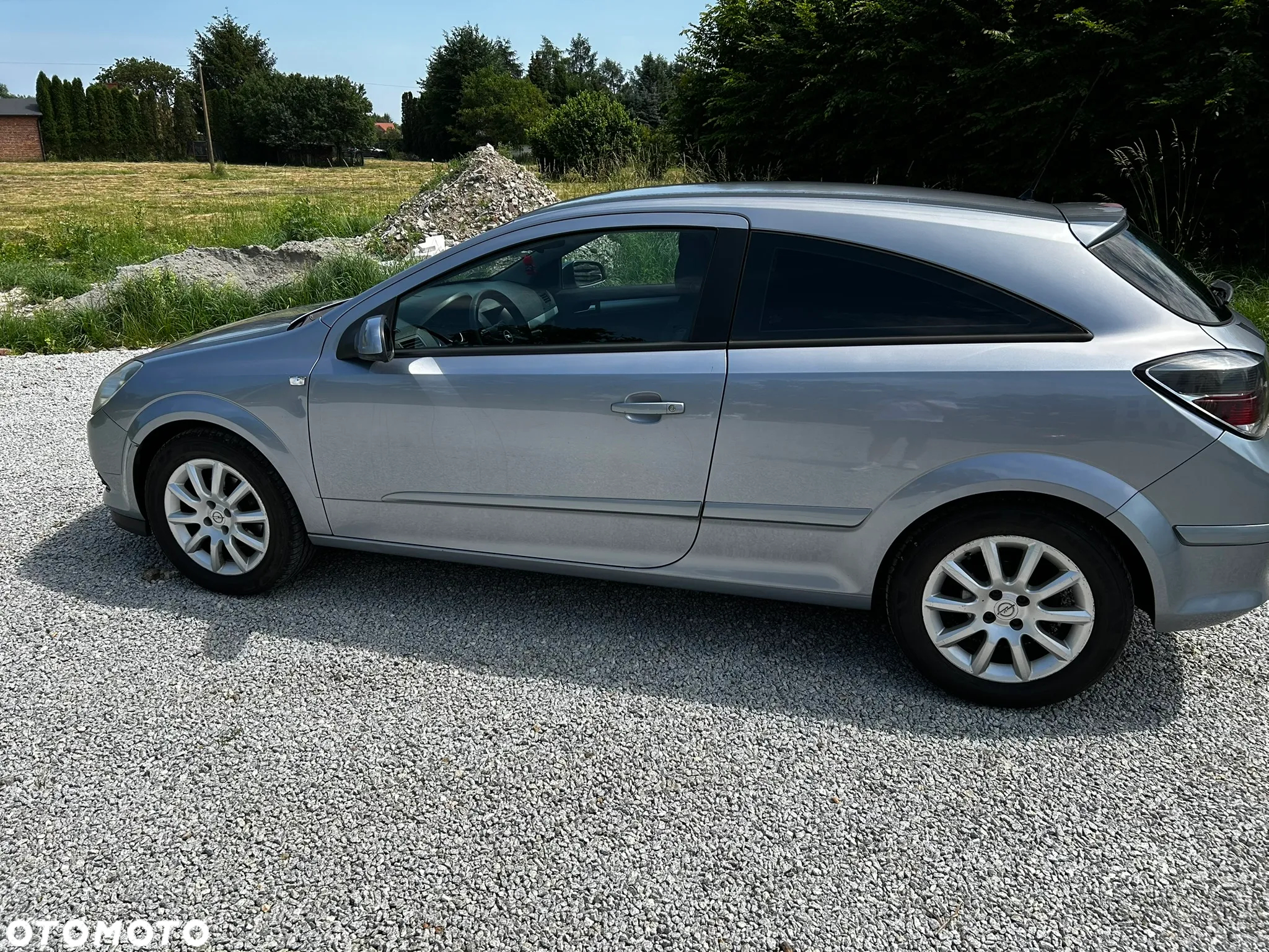 Opel Astra III GTC 1.6 Enjoy - 2