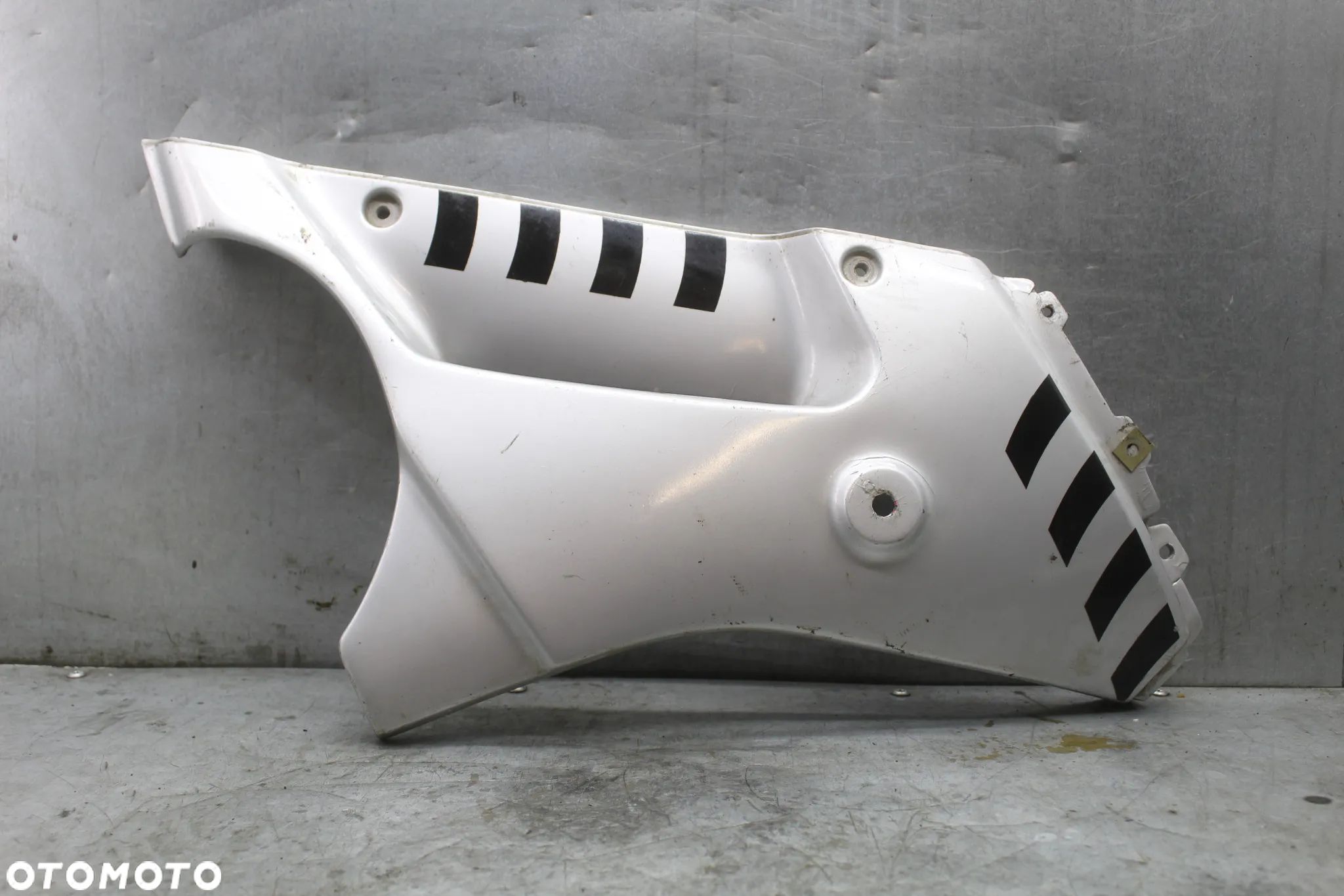 Yamaha TDR 125 bok boczek prawy przód przedni owiewka - 1