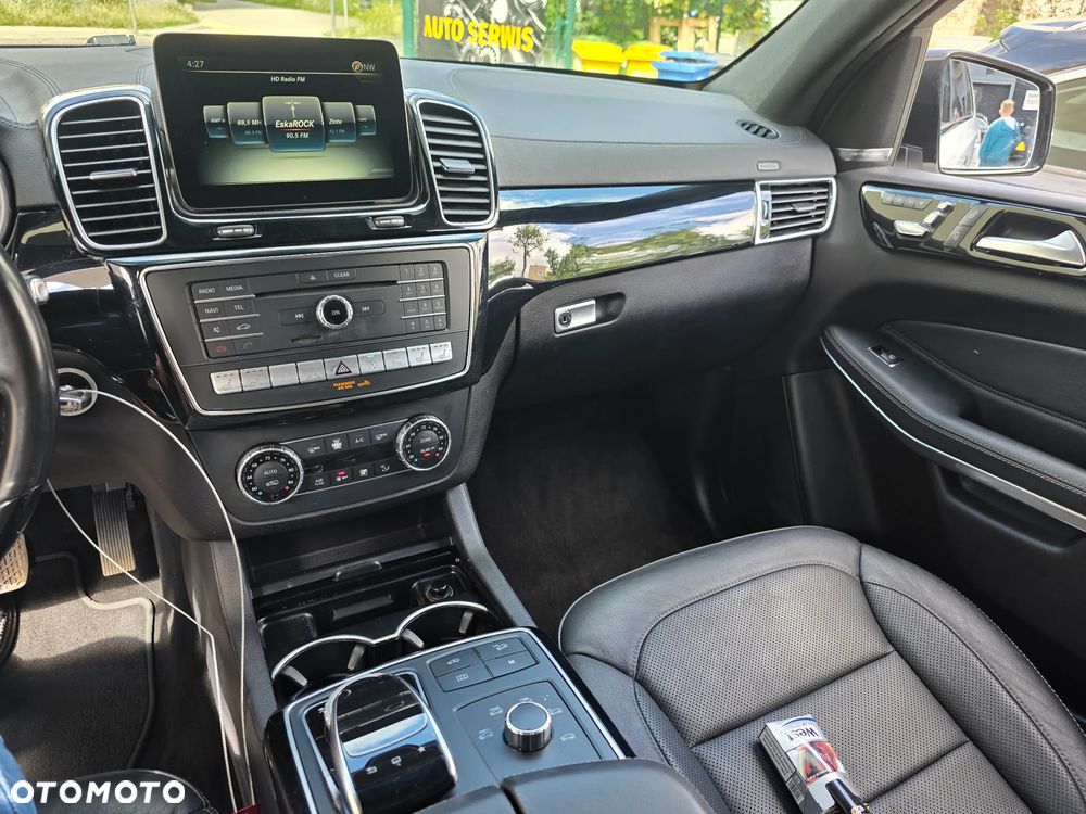 Mercedes-Benz GLS - 20