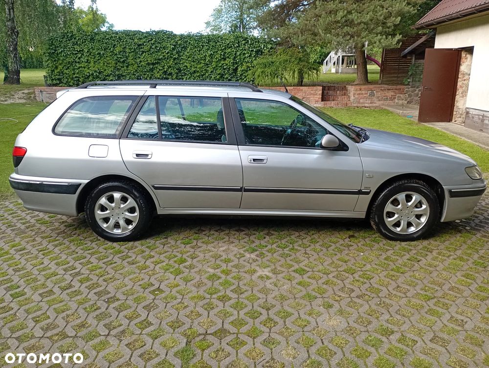 Peugeot 406 - 1