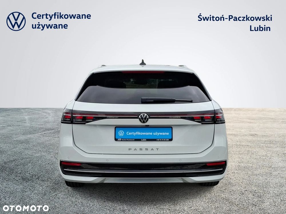 Volkswagen Passat Variant 2.0 TDI SCR DSG Elegance - 4