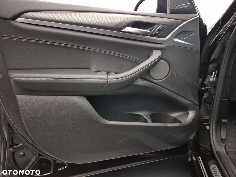 BMW X4 - 11