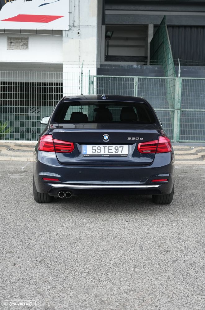BMW 330 e iPerformance Line Luxury - 7