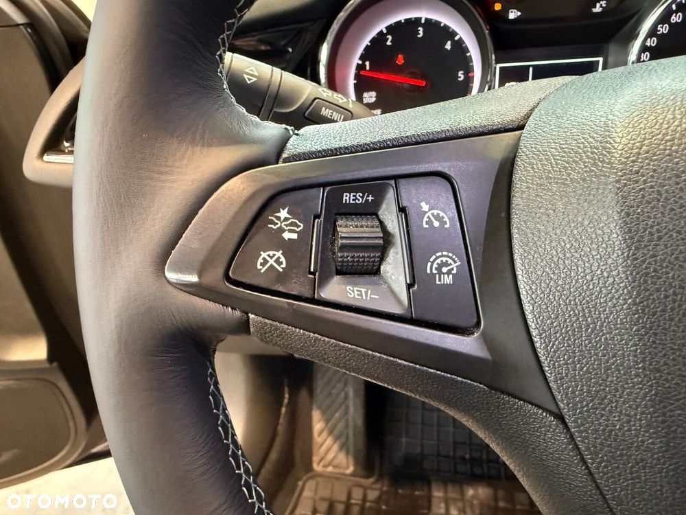 Opel Insignia - 28
