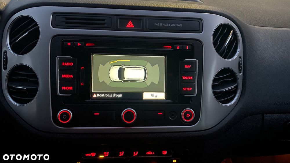 Volkswagen Tiguan 2.0 TDI DPF 4Motion BlueMotion Technology DSG Cup Sport & Style - 20