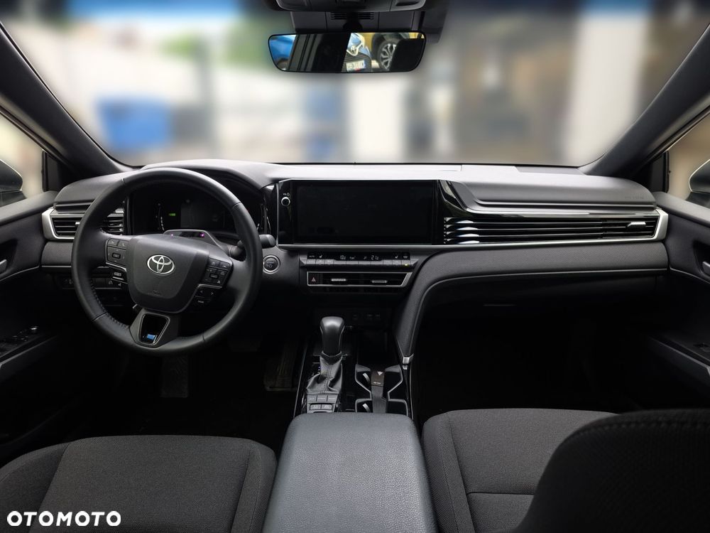 Toyota Camry - 11