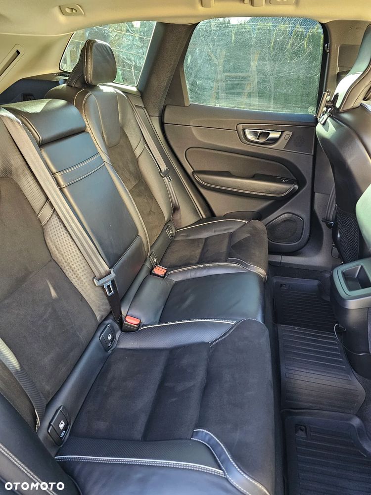 Volvo XC 60 D3 Momentum Pro - 19