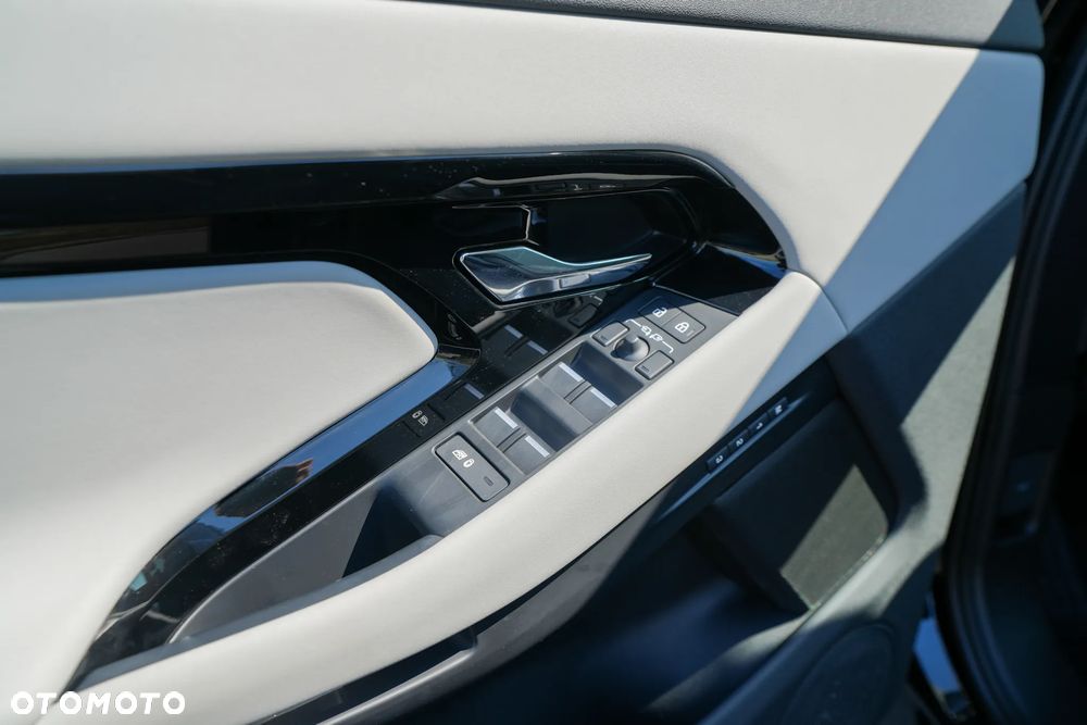 Land Rover Range Rover Evoque - 17