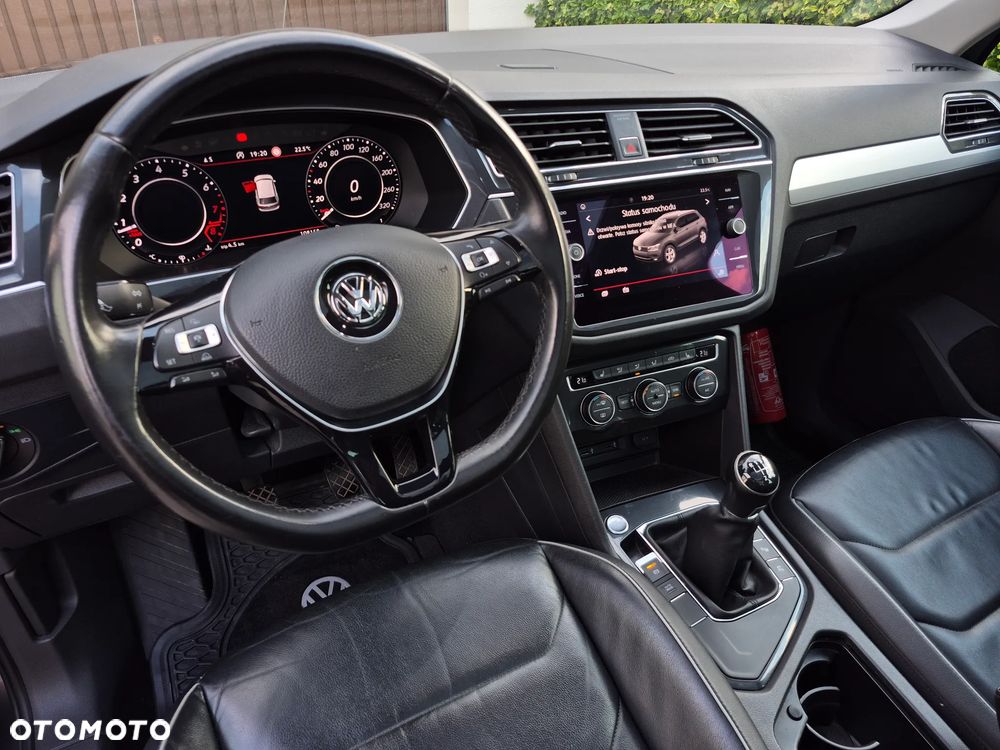Volkswagen Tiguan - 10