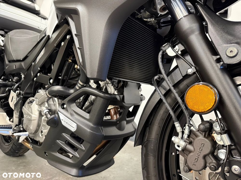 Suzuki V-STROM - 10