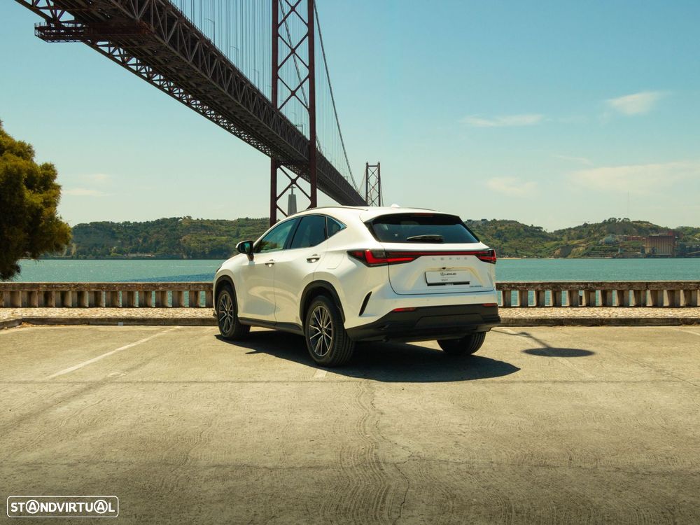 Lexus NX 450h+ Executive - 3