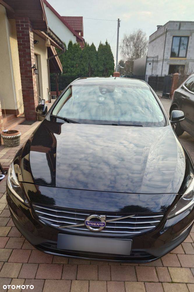 Volvo S60 T3 Drive-E Dynamic Edition (Momentum) - 4