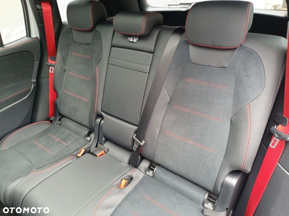 Mercedes-Benz GLB - 34