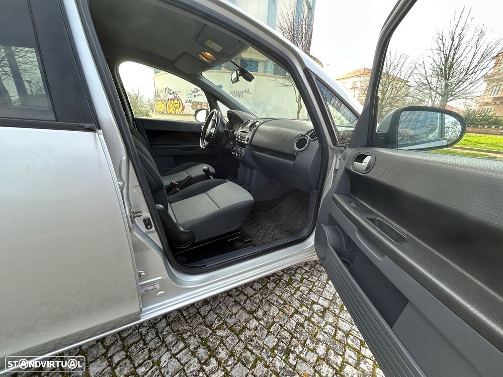 Mitsubishi Colt - 13