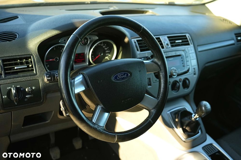 Ford Kuga 2.0 TDCi 2x4 Champions Edition - 16