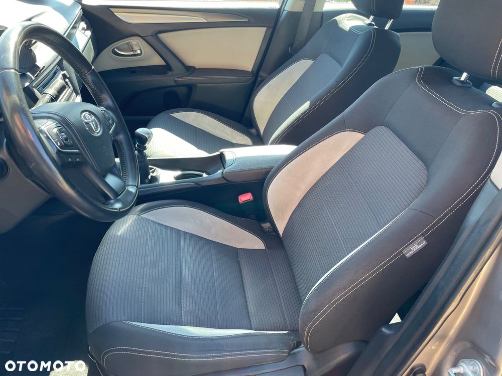 Toyota Avensis 2.0 D-4D Selection - 7