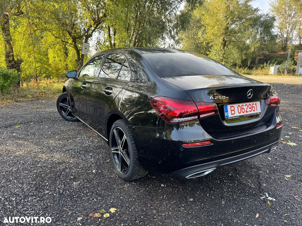 Mercedes-Benz A 250 e 8G-DCT Lim. Special Edition - 4