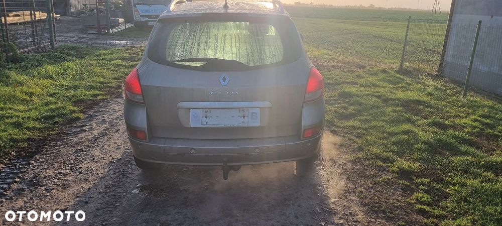 Renault Clio 2010 photo 5