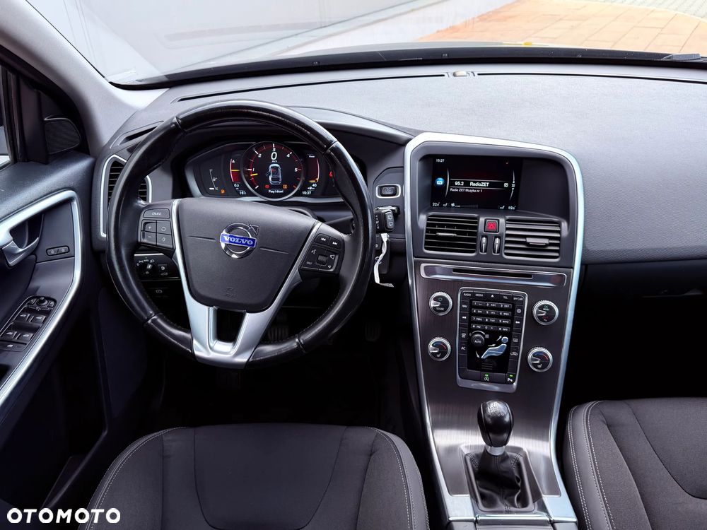 Volvo XC 60 D3 Momentum - 24