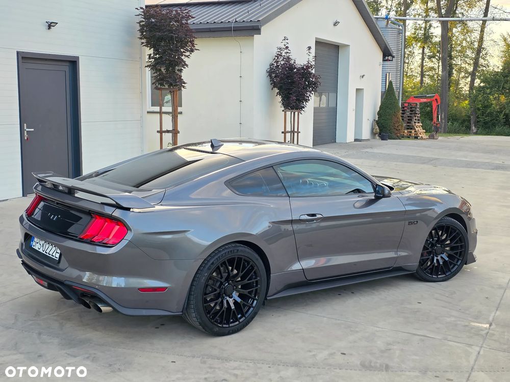 Ford Mustang - 1