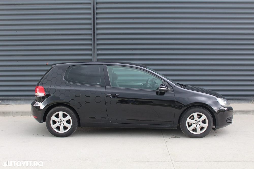 Volkswagen Golf 1.6 TDI BlueMotion Technology DPF Comfortline - 4
