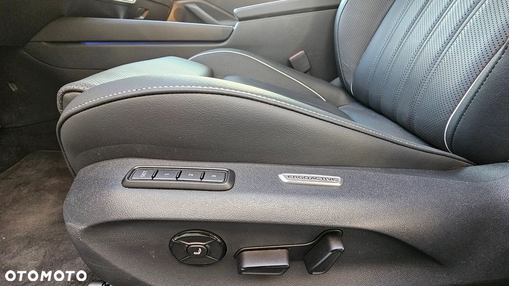 Volkswagen Passat - 33