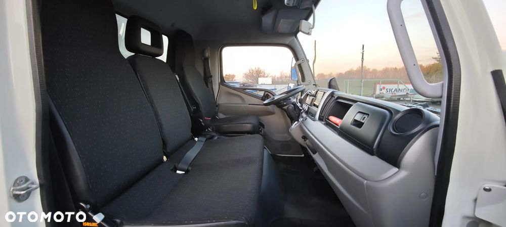 Mitsubishi Fuso Canter - 12