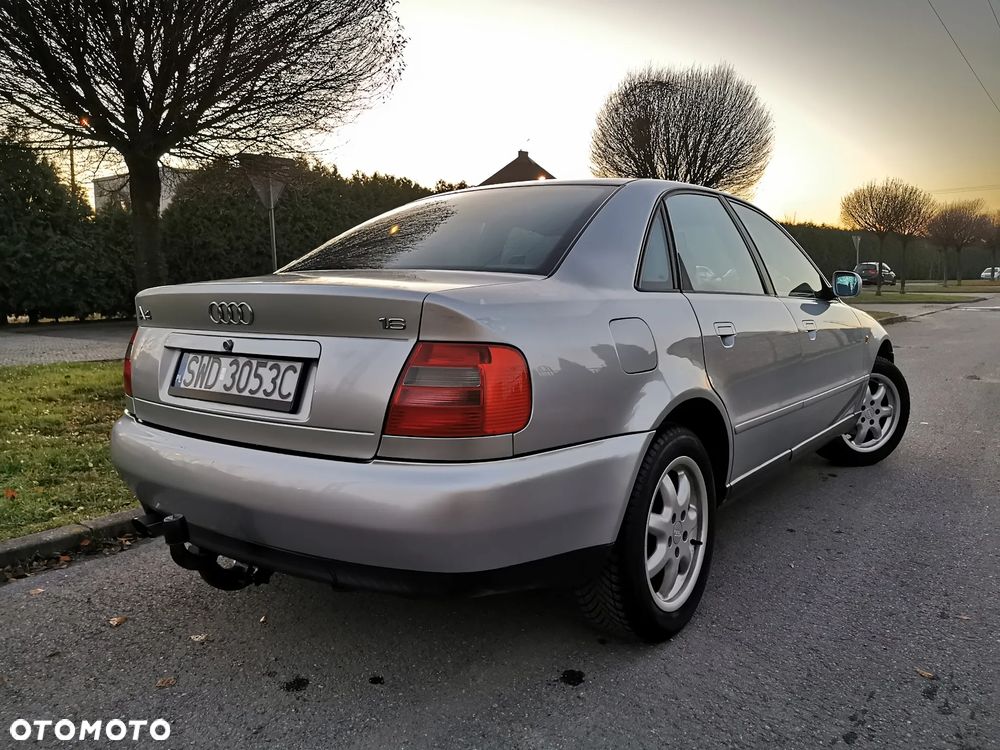 Audi A4 Limousine - 3