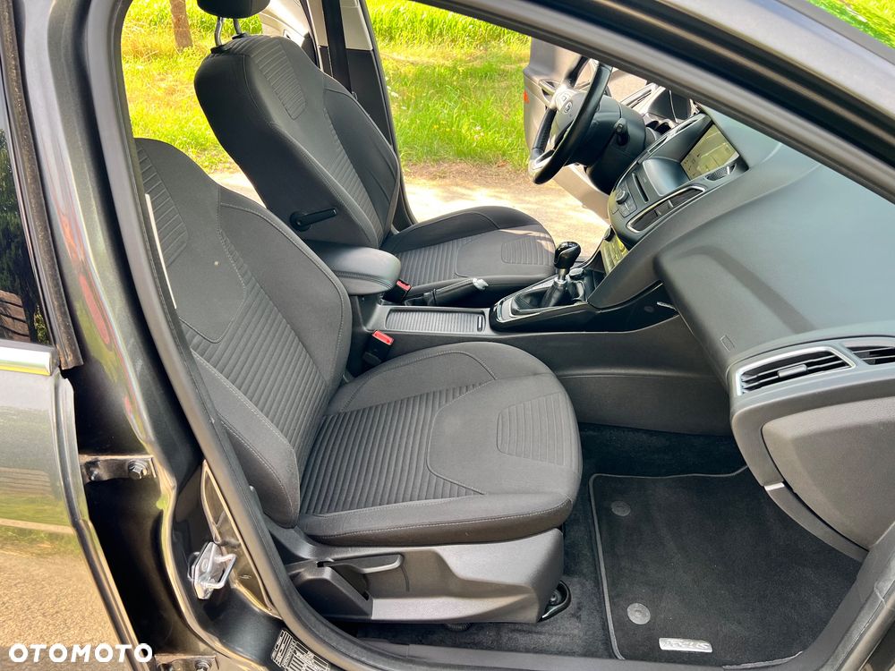 Ford Focus 2.0 TDCi Titanium ASS - 10