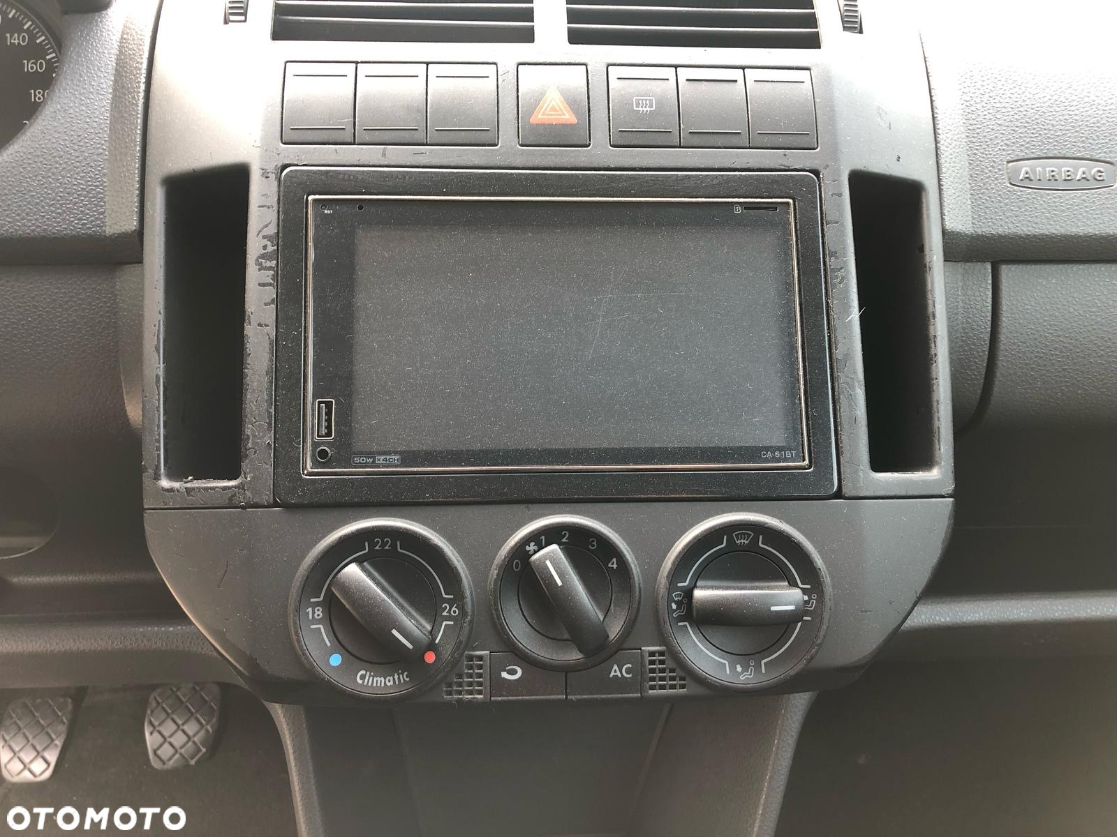 Volkswagen Polo 1.4 16V Sportline - 14