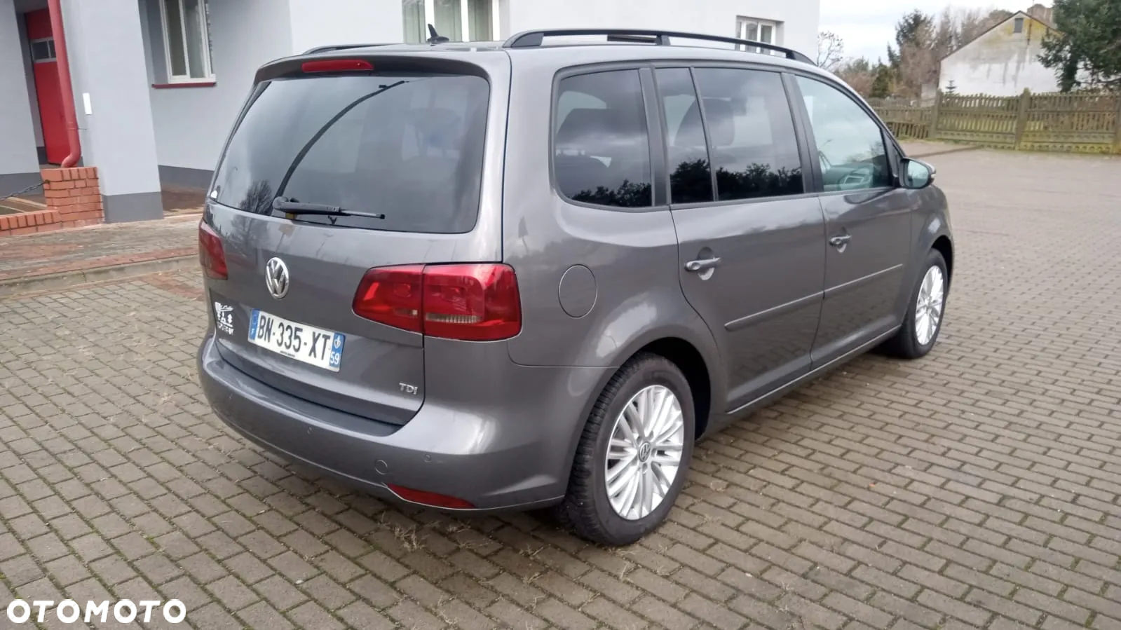 Volkswagen Touran - 5