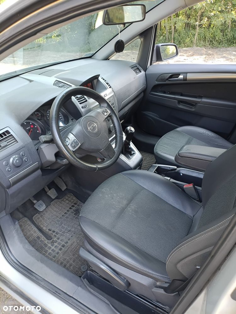 Opel Zafira - 3