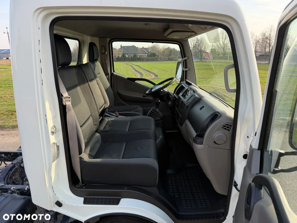 Nissan NT400 * CABSTAR * 2.5 / 125KM * Rama do zabudowy * Rozstaw osi: 3.7m * - 32