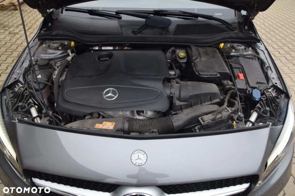 Mercedes-Benz Klasa A 180 Urban - 17