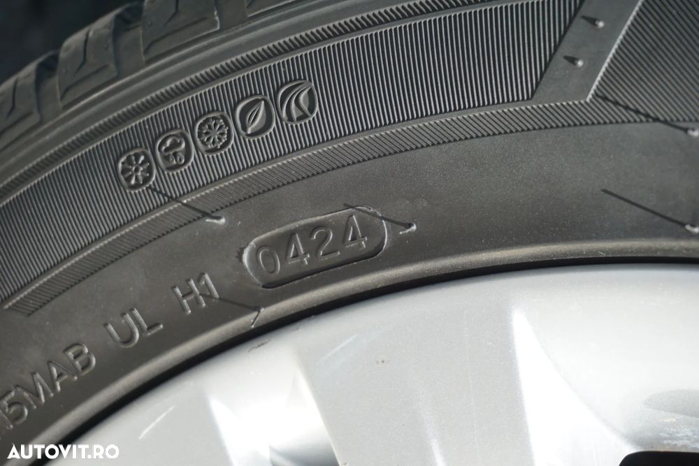 BMW Seria 3 320d DPF Aut. Edition Sport - 15