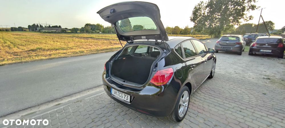 Opel Astra IV 1.6 Sport - 26