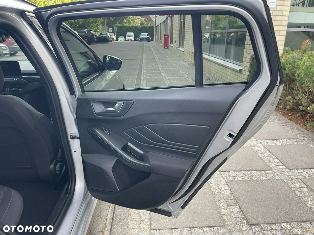 Ford Focus - 26