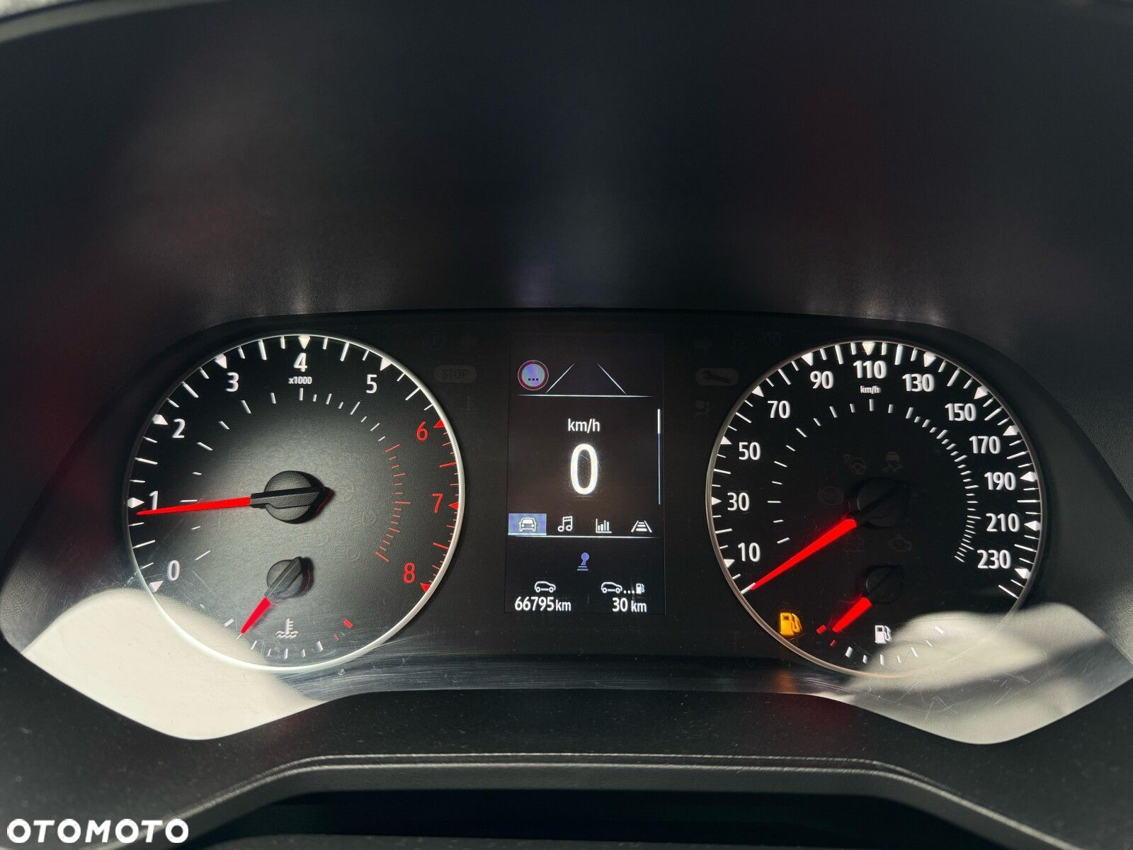 Renault Clio 1.0 TCe Equilibre - 14
