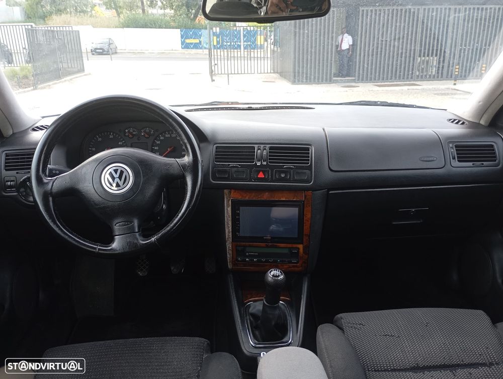 VW Bora 1.9 TDi Confortline - 5