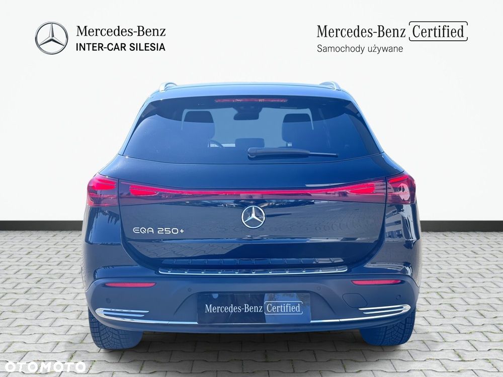 Mercedes-Benz EQA - 7
