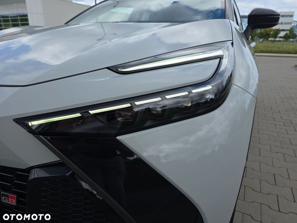 Toyota C-HR - 11
