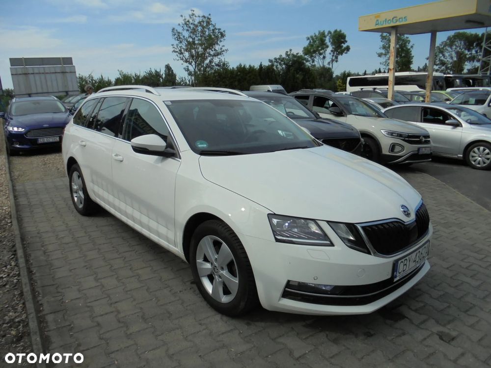 Skoda Octavia 2.0 TDI DSG Ambition - 2