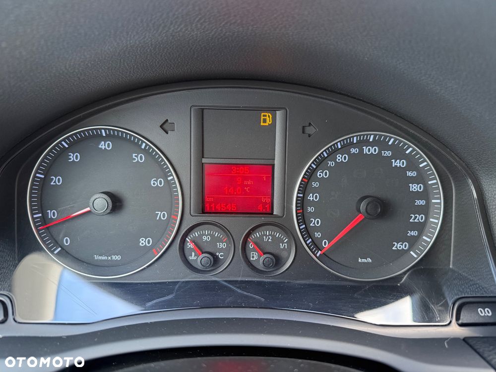 Volkswagen Jetta 1.4 TSI Sportline - 27