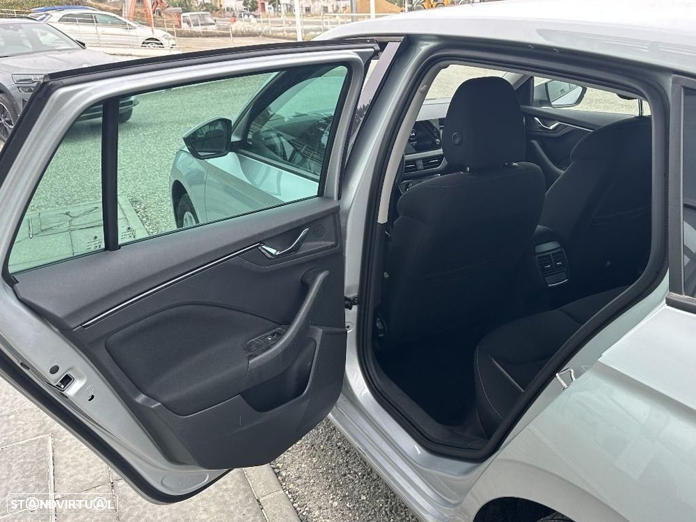 Skoda Scala 1.0 TSI DSG - 11