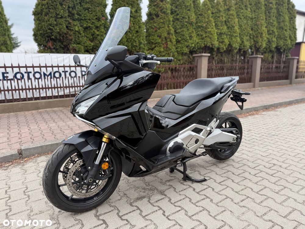 Honda NSS - 19