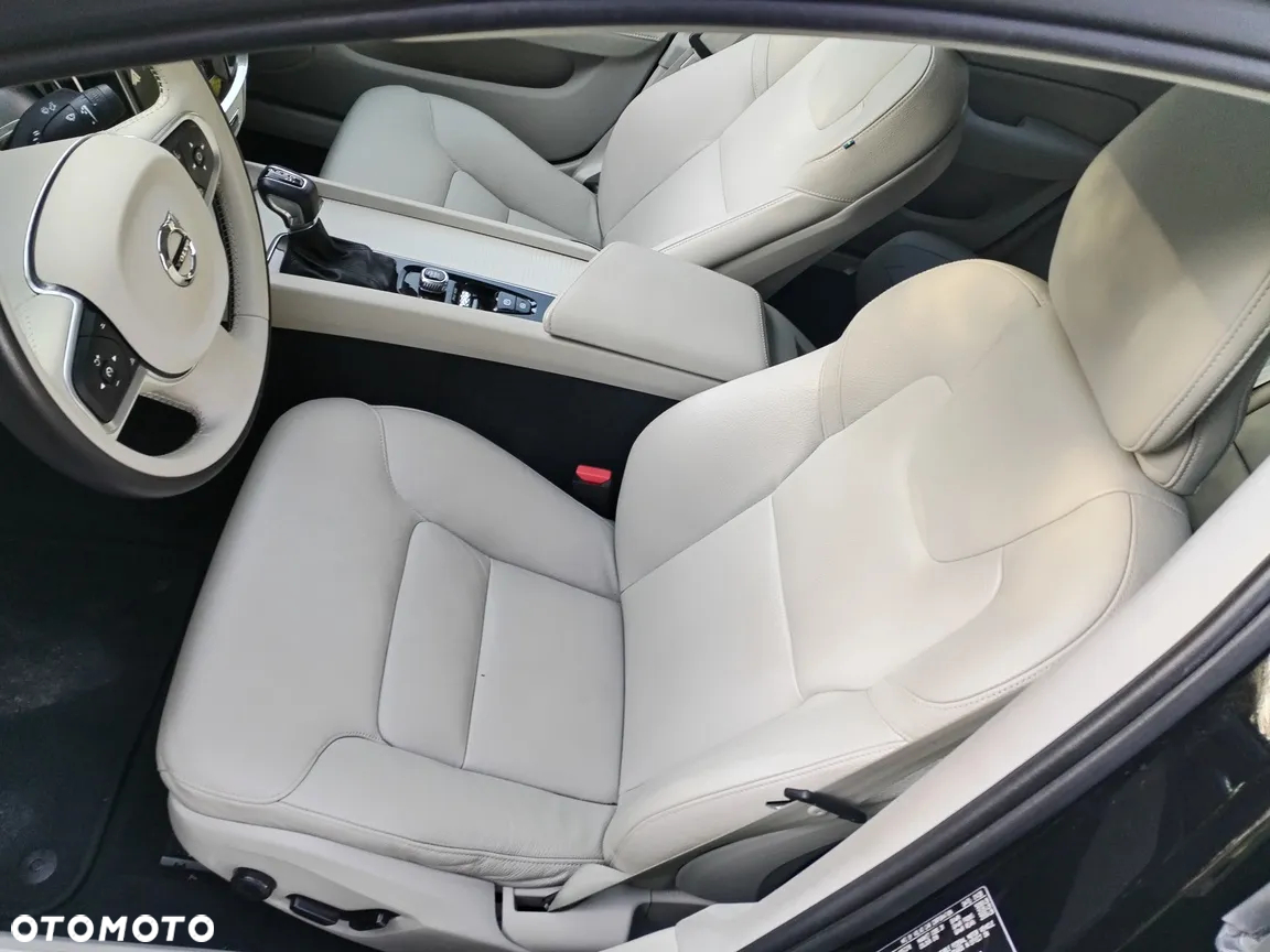 Volvo S60 T6 AWD Momentum Pro - 11