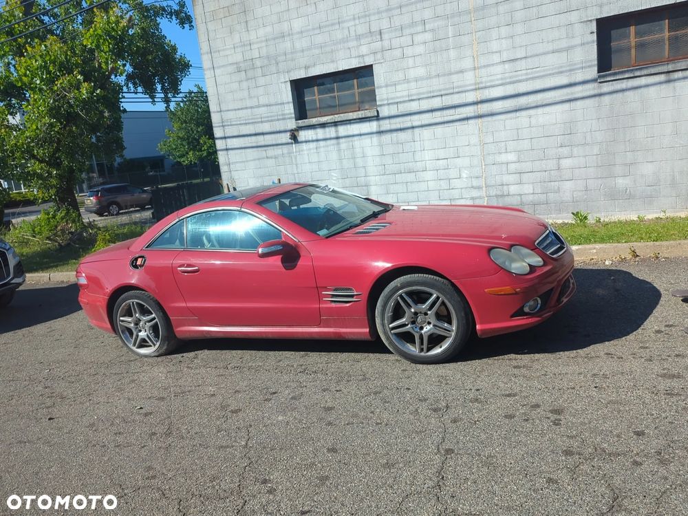 Mercedes-Benz SL - 32